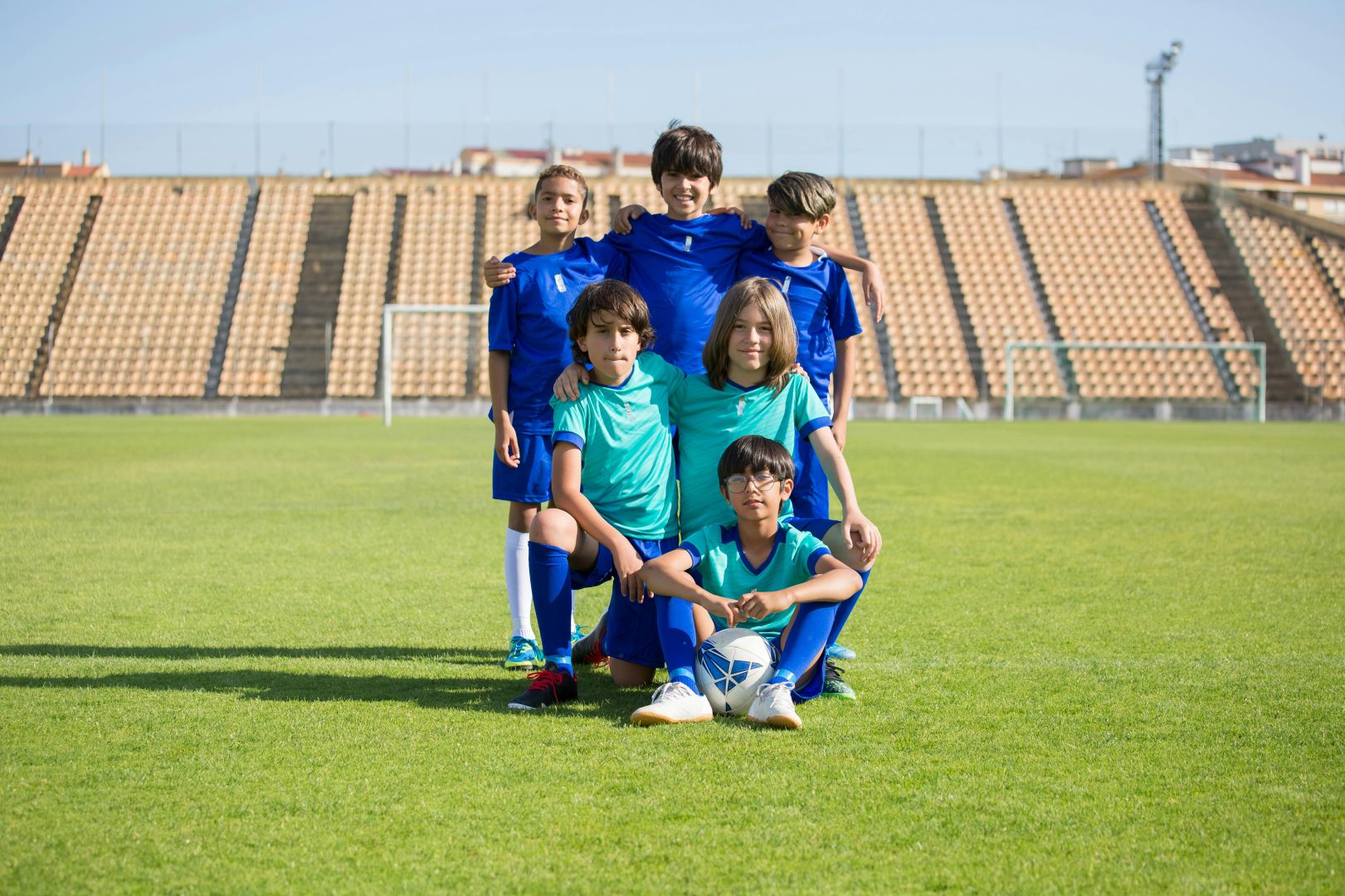 UNDER 17